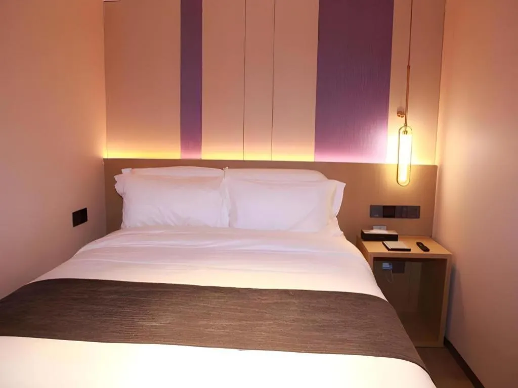 Bed in Lavande Hotel Shenzhen East Gate Wanxiang City Guomao Metro Statipn