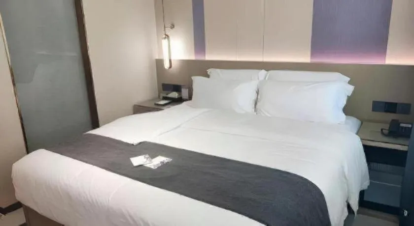 Bed in Lavande Hotel Shenzhen East Gate Wanxiang City Guomao Metro Statipn