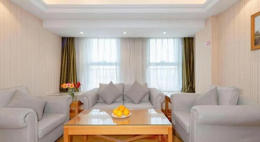 Vienna Hotel Zhengzhou Only Henan Movie Town