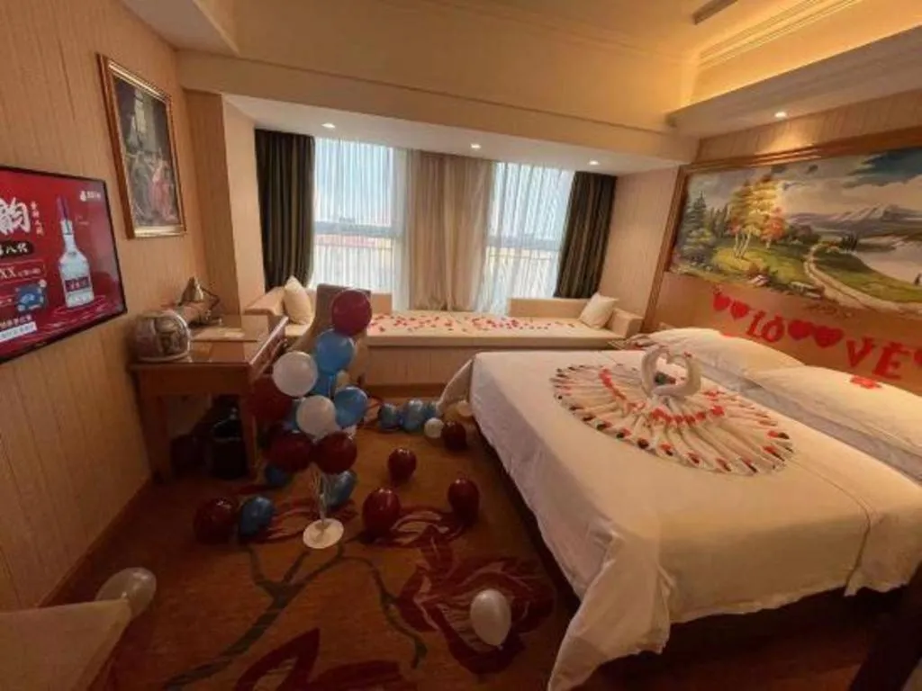 Bed in Vienna Hotel Zhengzhou Only Henan Movie Town