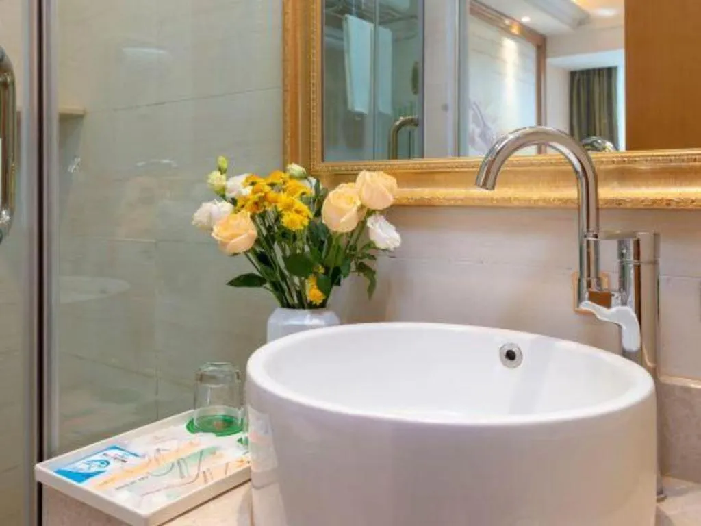 Vienna Hotel Zhengzhou Only Henan Movie Town