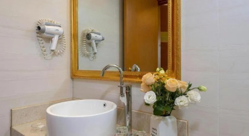 Vienna Hotel Zhengzhou Only Henan Movie Town