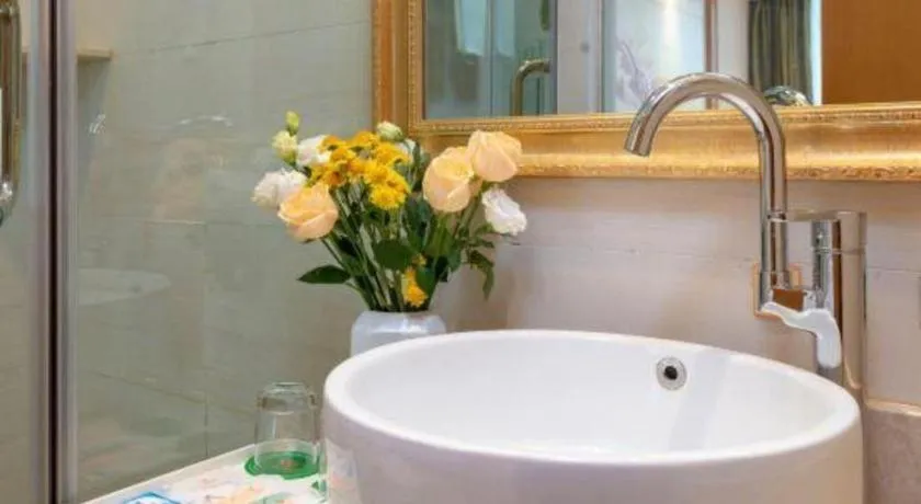 Vienna Hotel Zhengzhou Only Henan Movie Town