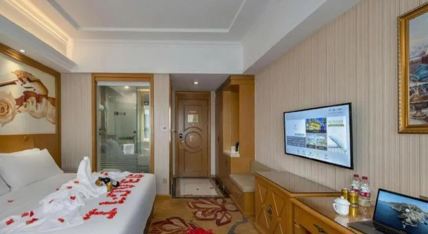 Bed in Vienna Hotel Zhengzhou Only Henan Movie Town