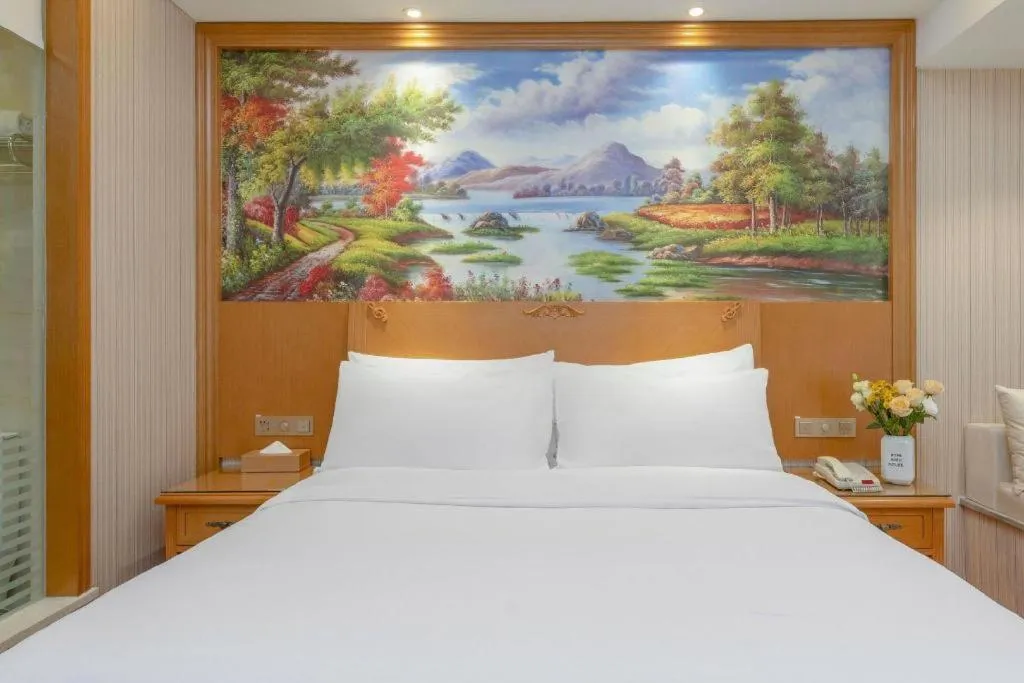 Bed in Vienna Hotel Zhengzhou Only Henan Movie Town