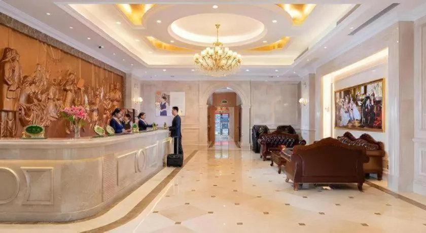 Vienna Hotel Zhengzhou Only Henan Movie Town