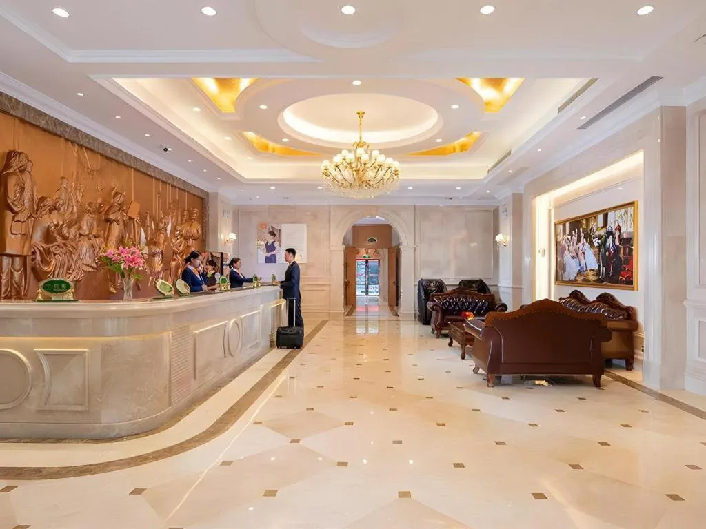 Vienna Hotel Zhengzhou Only Henan Movie Town