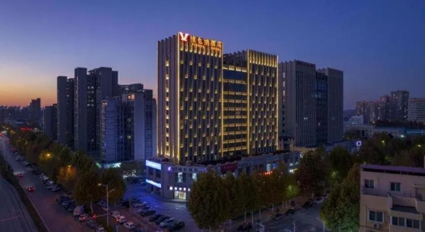 Vienna Hotel Zhengzhou Only Henan Movie Town