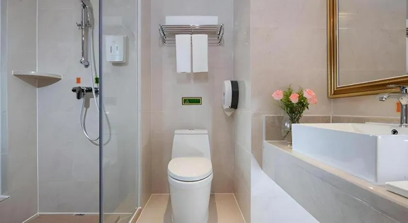 Vienna Hotel Shenzhen Qinghu Metro Station