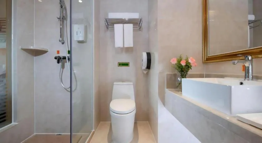 Vienna Hotel Shenzhen Qinghu Metro Station