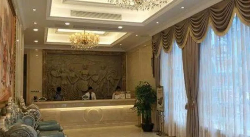 Vienna Hotel Shenzhen Qinghu Metro Station