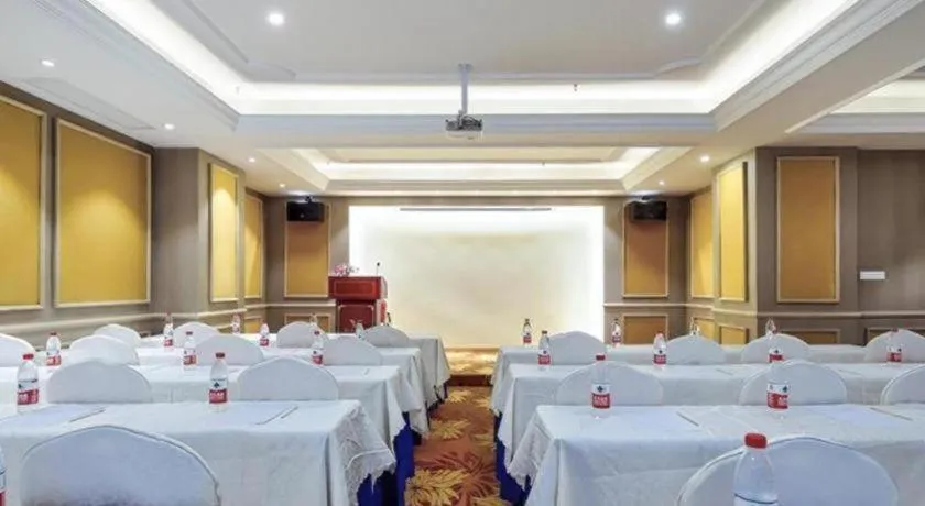 Vienna Hotel Jiangsu Wujiang Shengze International Trade Center