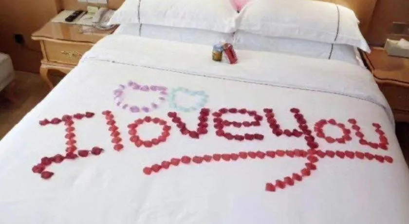 Bed in Vienna Hotel Chengdu Xinjin Old Pier Liujianian Metro Station