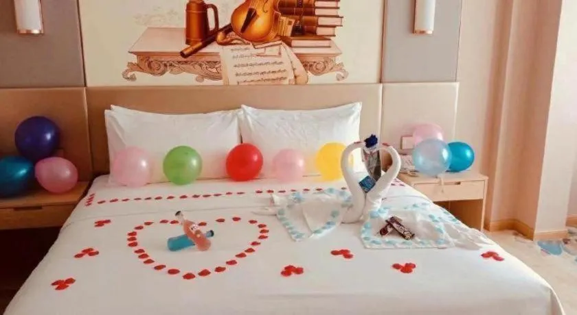 Bed in Vienna Hotel Chengdu Xinjin Old Pier Liujianian Metro Station