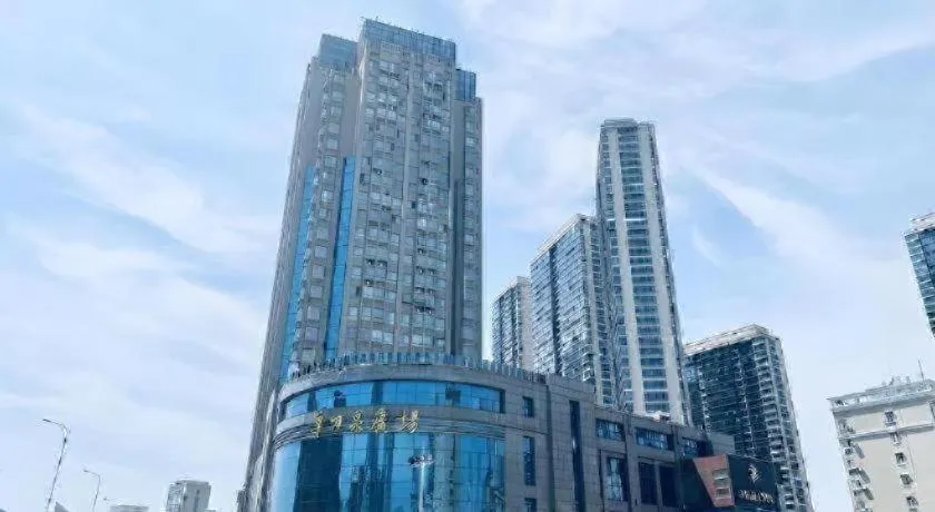 Vienna Hotel Wuhan Huazhong Normal University Huquan Metro Station