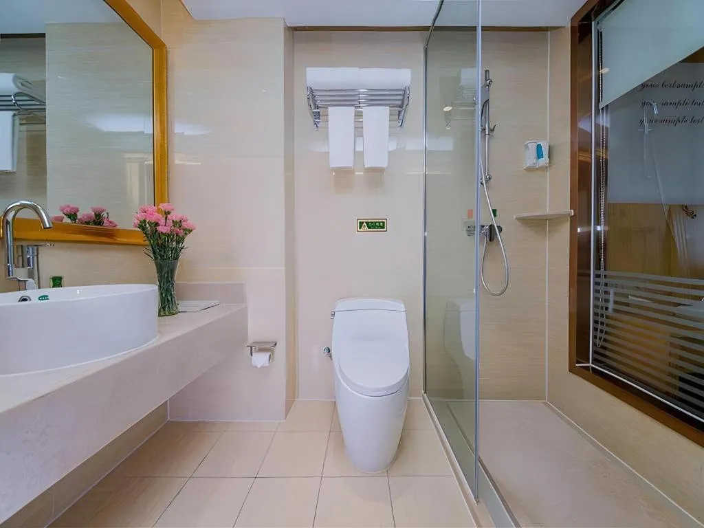 Vienna Hotel Wuhan Huazhong Normal University Huquan Metro Station