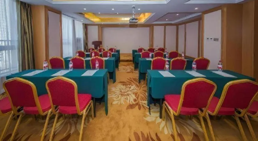 Vienna Hotel Wuhan Huazhong Normal University Huquan Metro Station