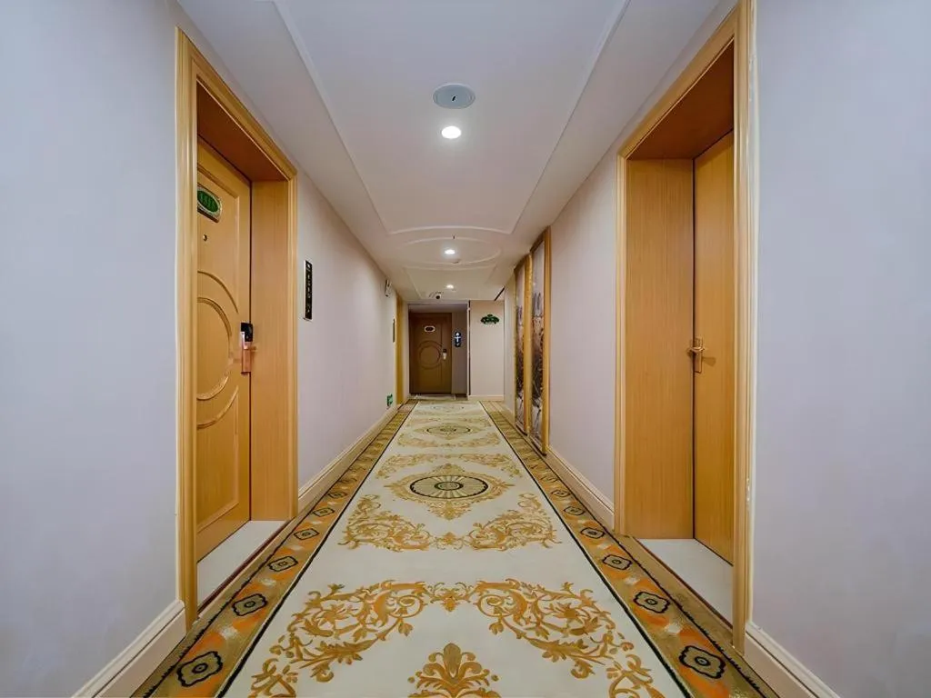 Vienna Hotel Wuhan Huazhong Normal University Huquan Metro Station