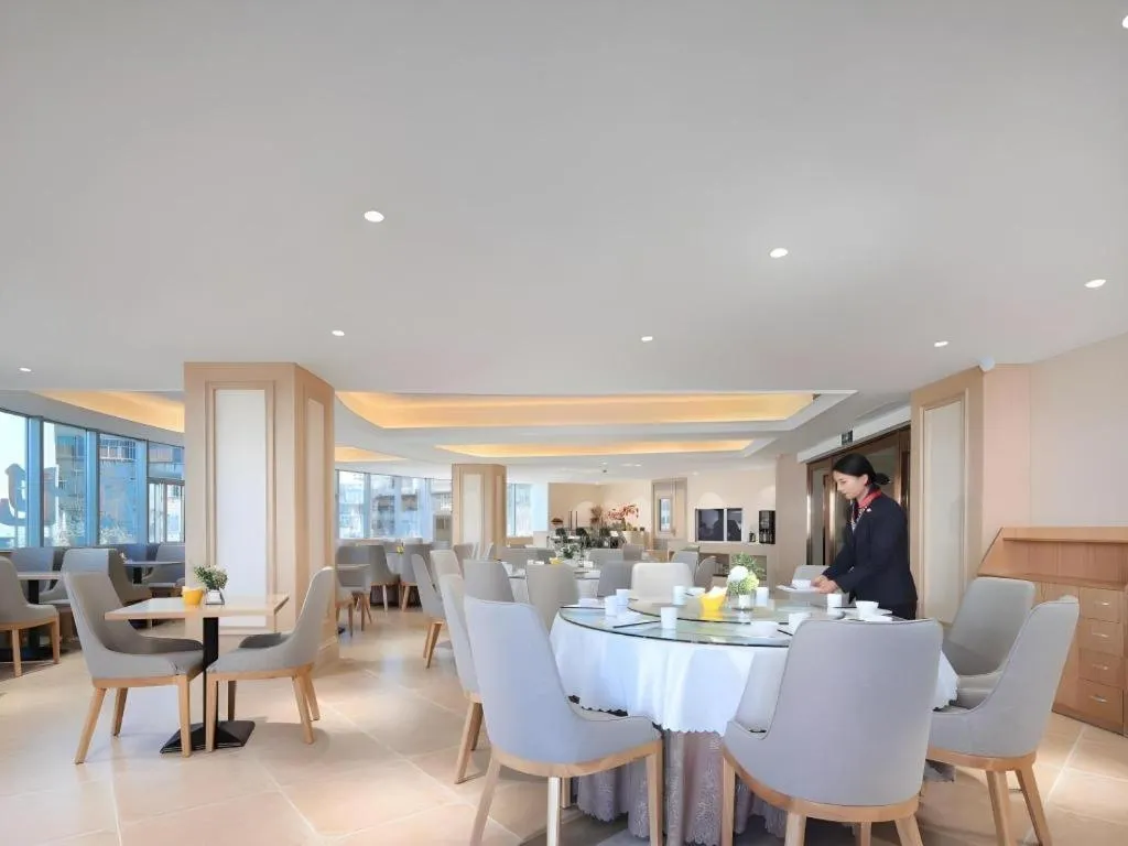 Vienna Hotel Kunming Baiyun Road Metro Station Jiang'an