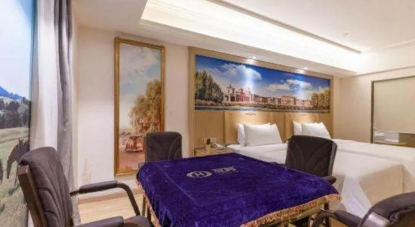 Bed in Vienna Hotel Chongqing Yangjiaping Pedestrian Street Light Railway Station