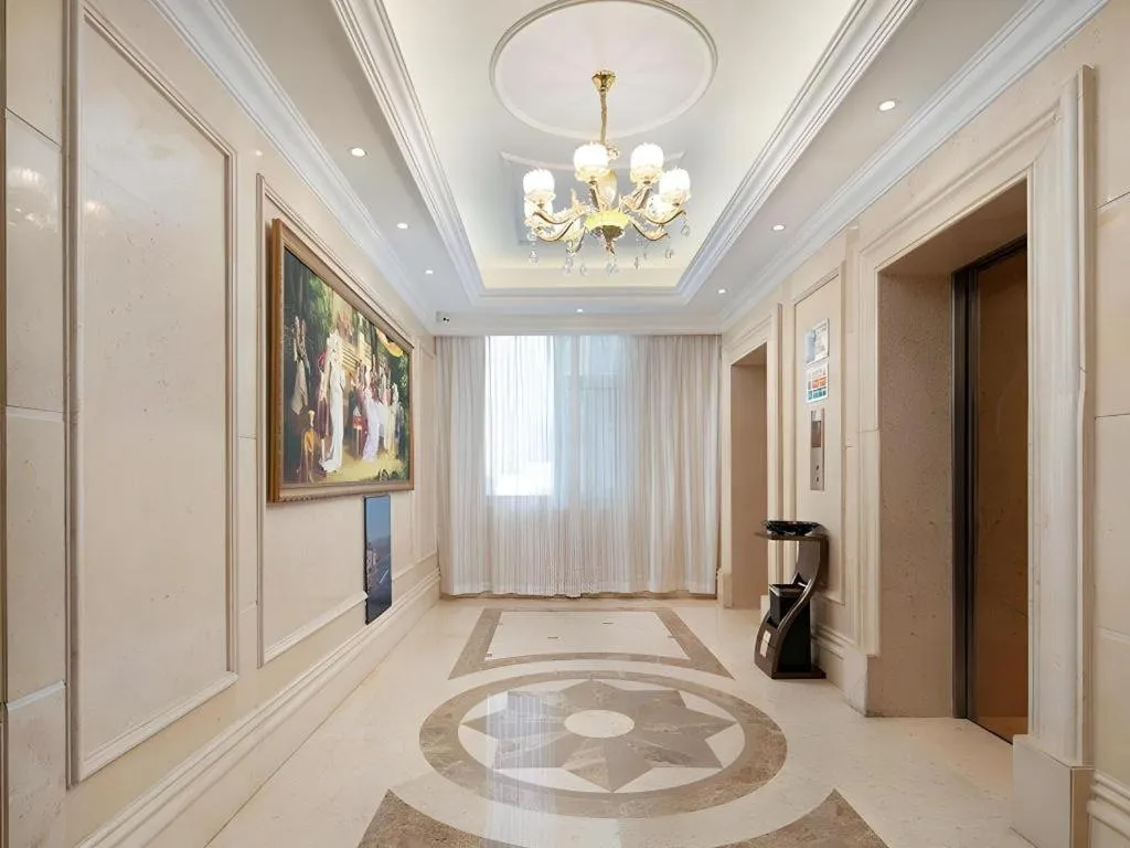 Vienna Hotel Xi'an Xijing Hospital Tonghuamen Metro Station