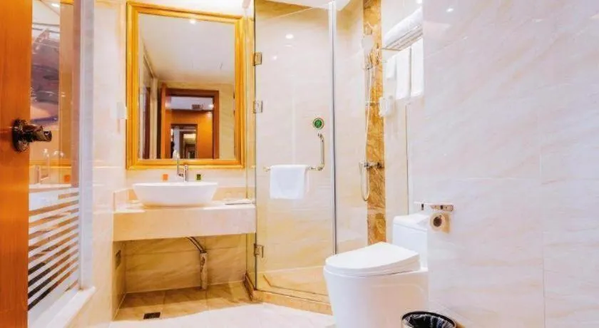 Vienna Hotel Xi'an Xijing Hospital Tonghuamen Metro Station