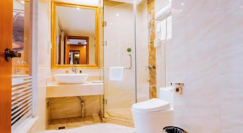 Vienna Hotel Xi'an Xijing Hospital Tonghuamen Metro Station