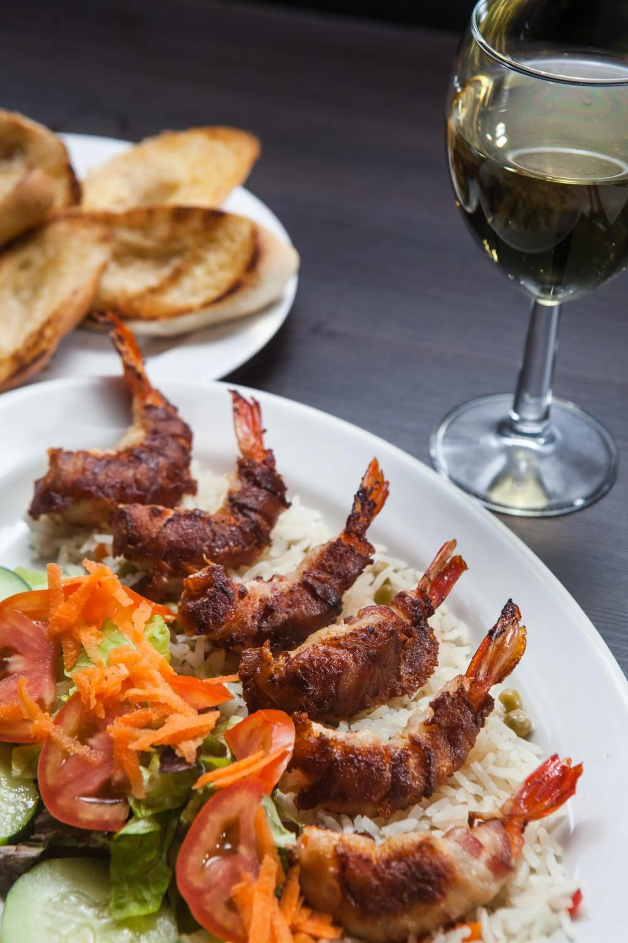 Restaurant/places to eat in Hotel La Riviera