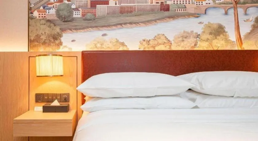 Vienna Hotel Chongqing Wushan Municipal Government