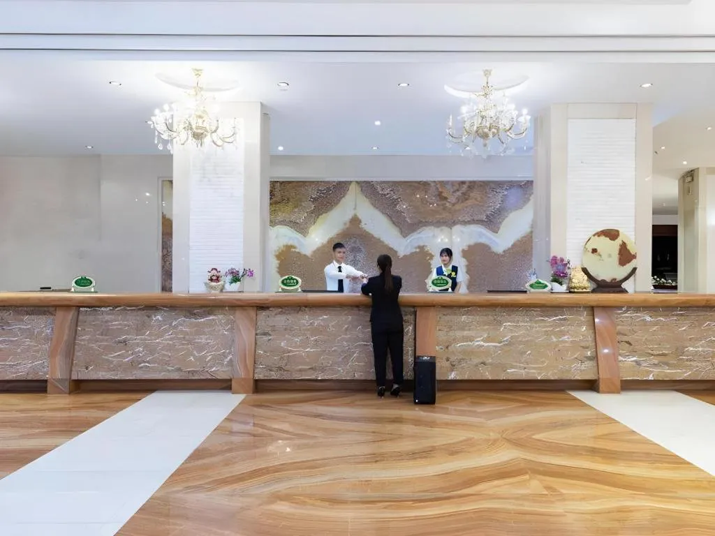 Vienna Hotel Guangdong Zhuhai Mingzhu Station Guozheng