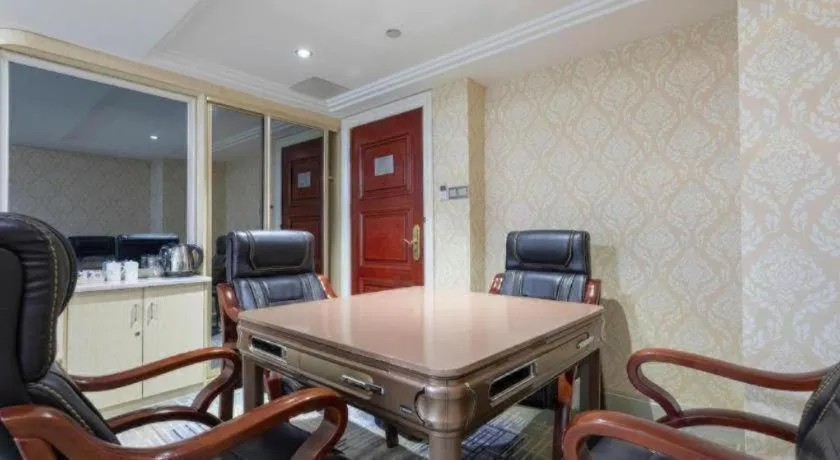 Vienna Hotel Guangdong Zhuhai Mingzhu Station Guozheng