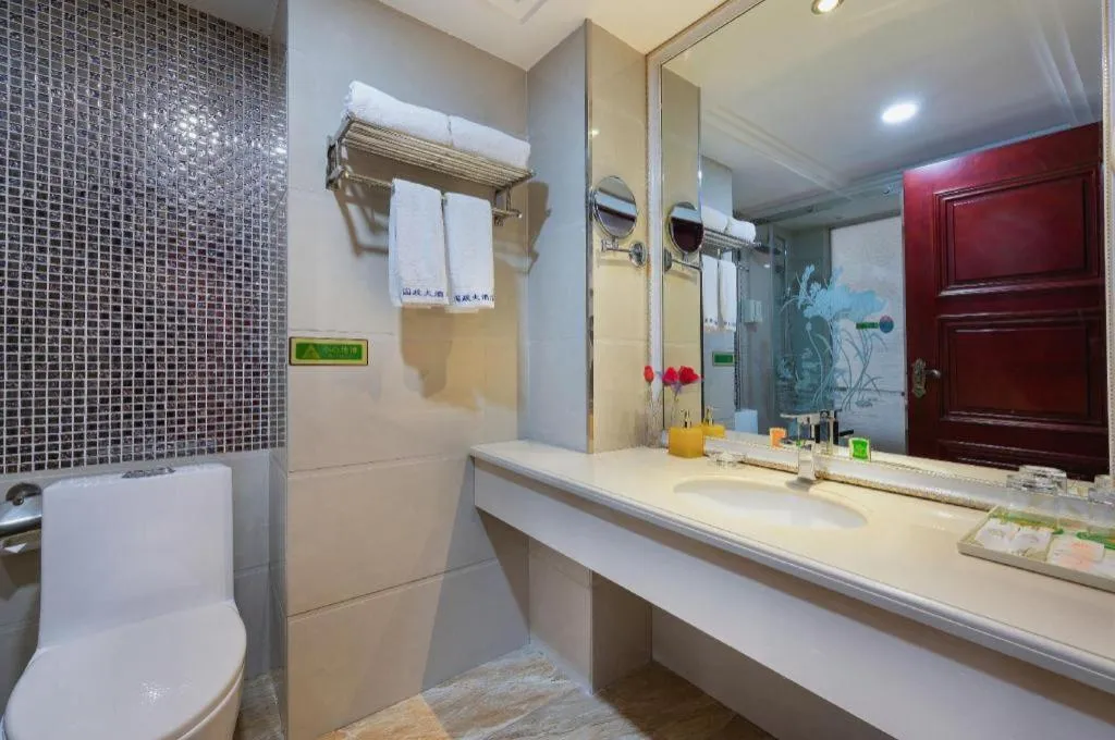 Vienna Hotel Guangdong Zhuhai Mingzhu Station Guozheng