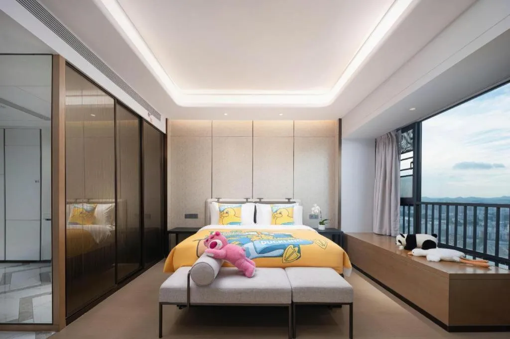 Bed in Shenzhen Cloud Park Manhattan Hotel