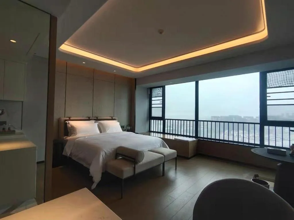 Bed in Shenzhen Cloud Park Manhattan Hotel