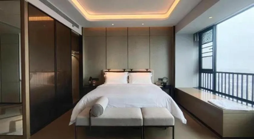 Bed in Shenzhen Cloud Park Manhattan Hotel