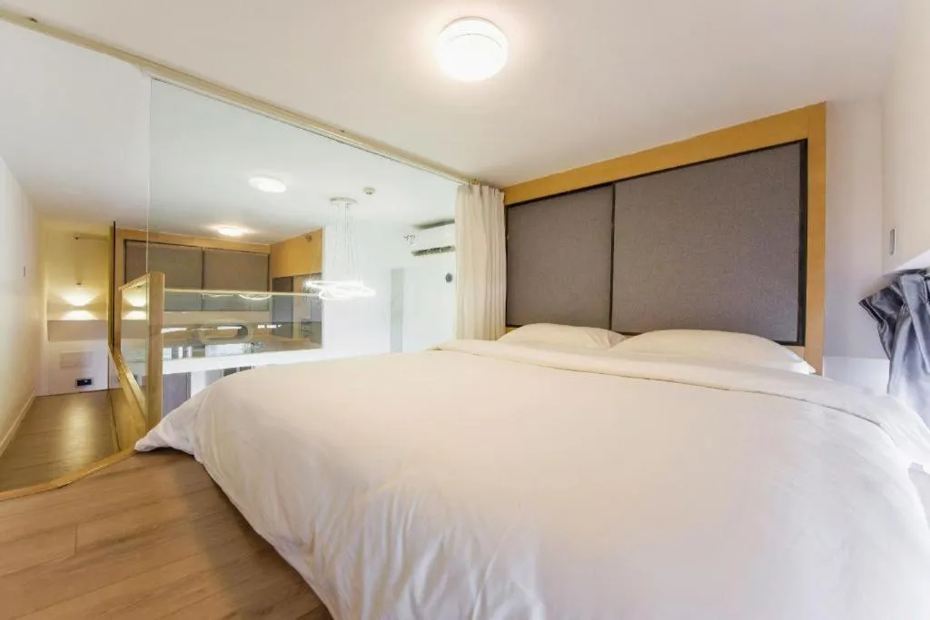 Bed in Shenzhen Cloud Park Manhattan Hotel