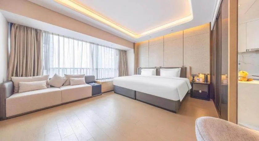 Bed in Shenzhen Cloud Park Manhattan Hotel