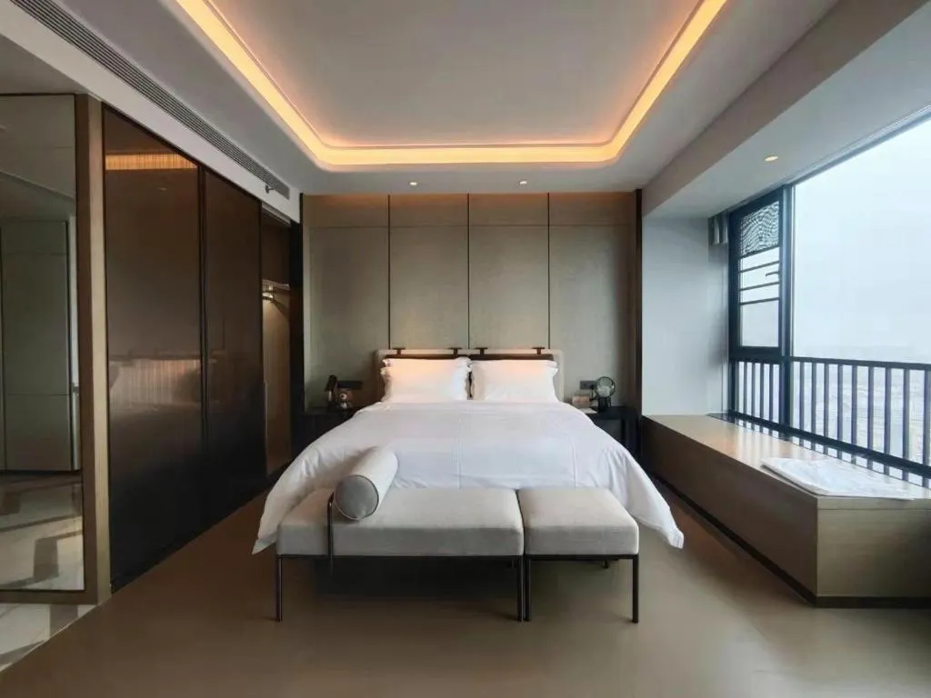 Bed in Shenzhen Cloud Park Manhattan Hotel
