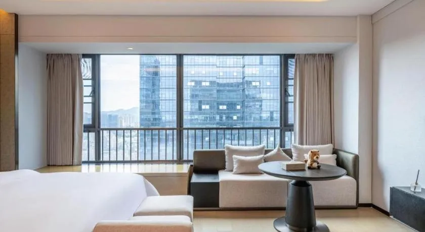 Bed in Shenzhen Cloud Park Manhattan Hotel