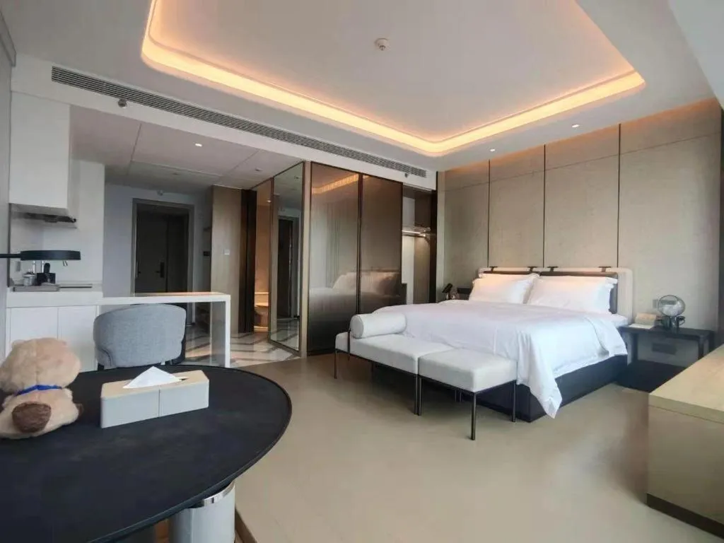 Bed in Shenzhen Cloud Park Manhattan Hotel