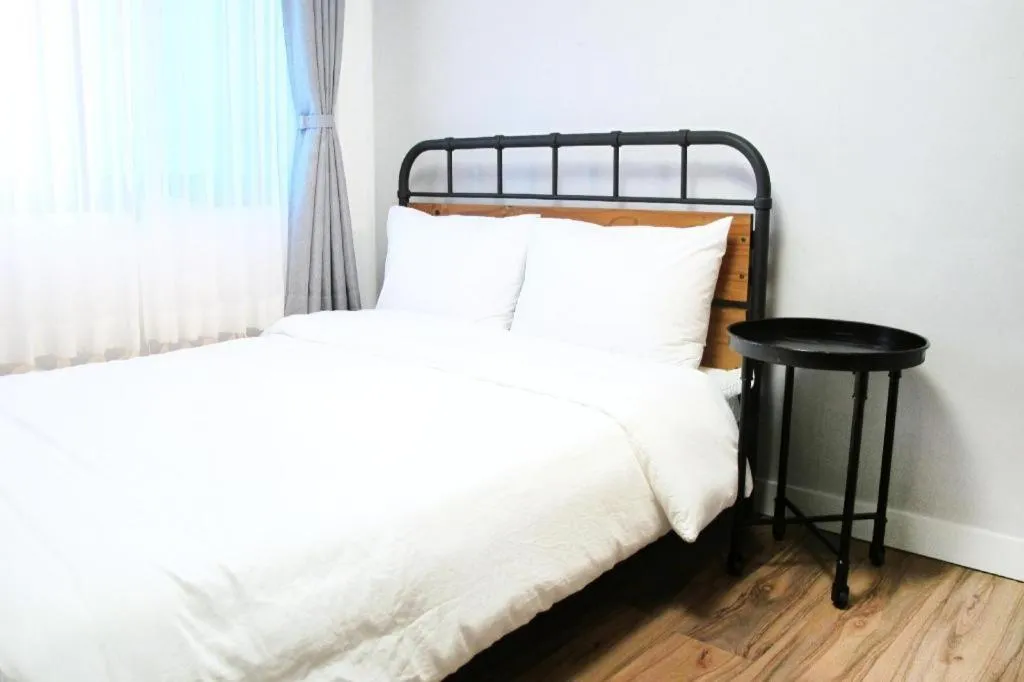 Bed in Seorak Mt., The East Sea and hot spring