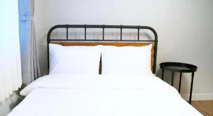 Bed in Seorak Mt., The East Sea and hot spring