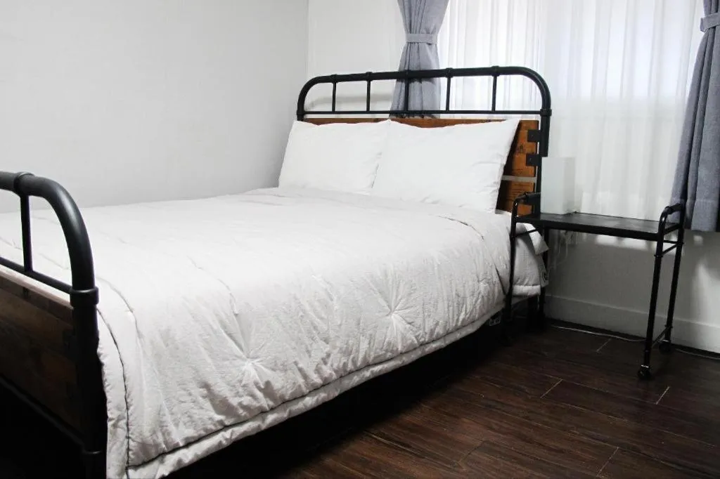 Bed in Seorak Mt., The East Sea and hot spring