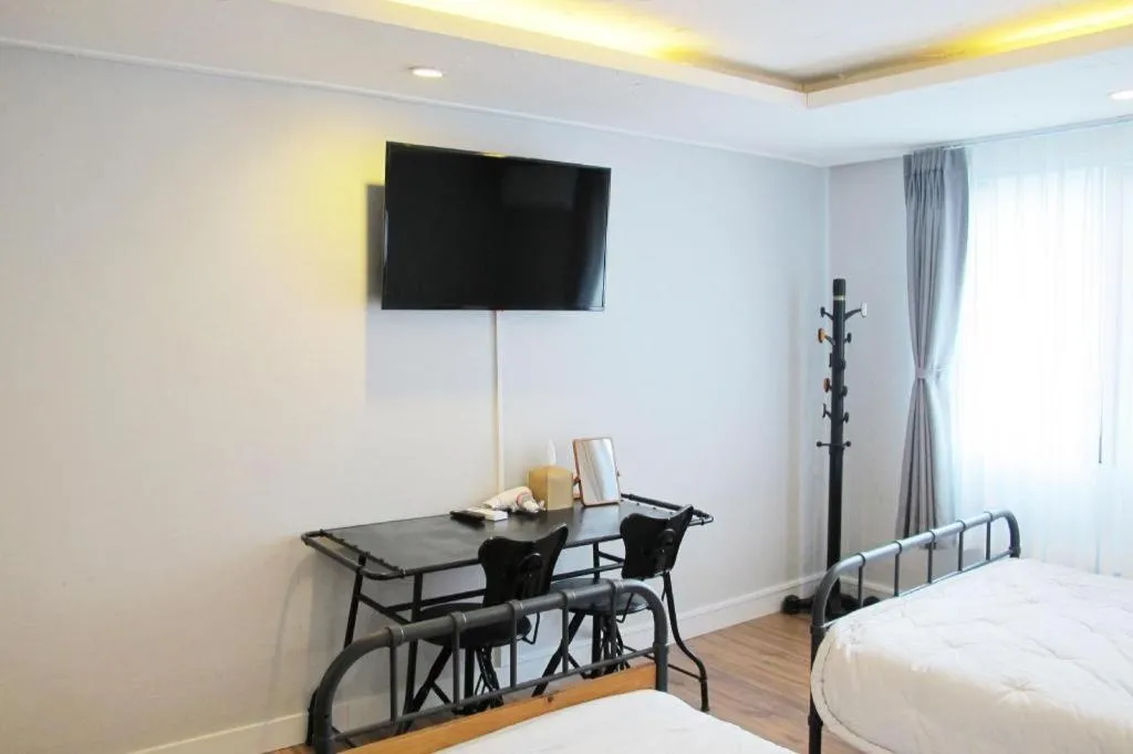 Bed in Seorak Mt., The East Sea and hot spring