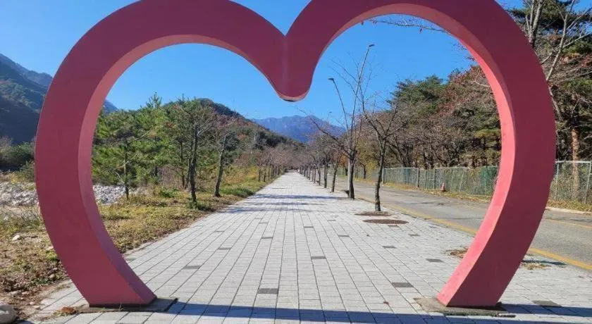 Seorak Mt., The East Sea and hot spring
