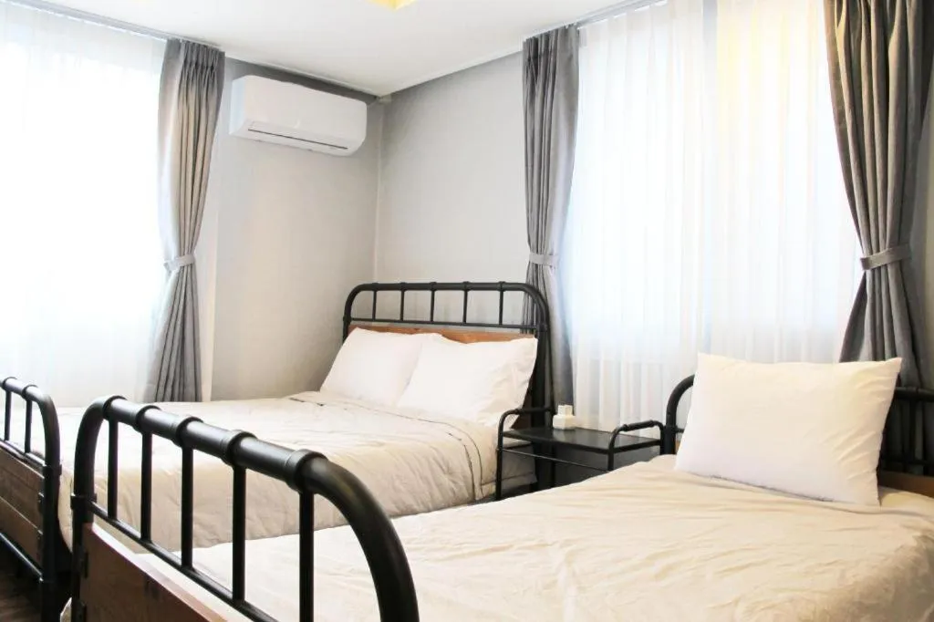 Bed in Seorak Mt., The East Sea and hot spring