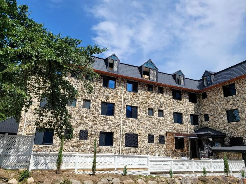 Seorak Mt., The East Sea and hot spring