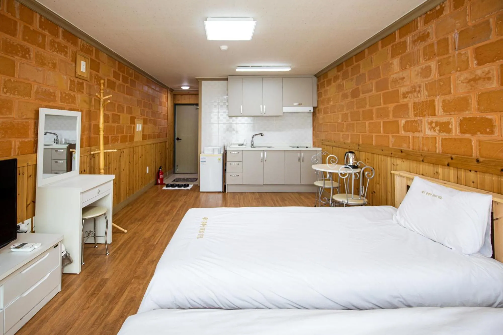 Bed in Red Clay Pension