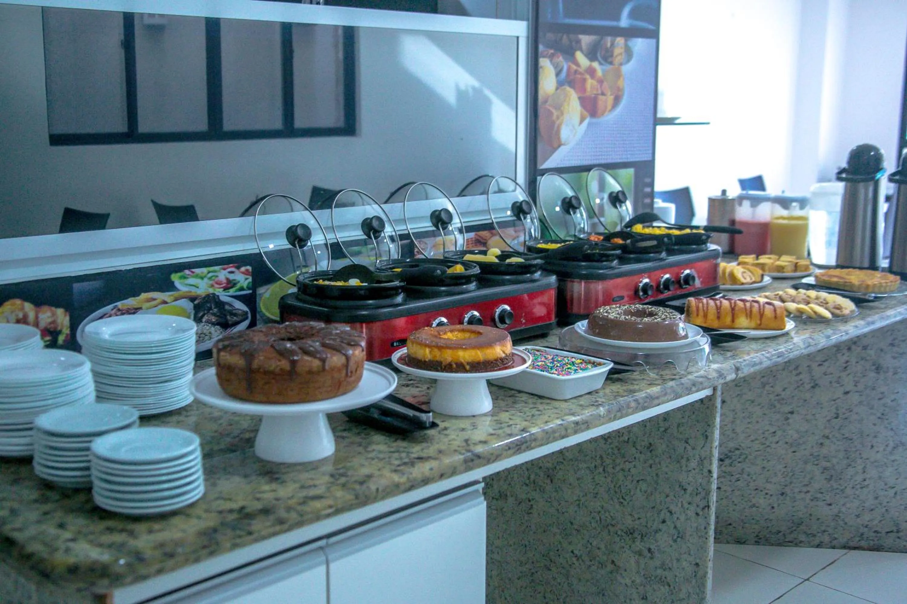 Breakfast in Hotel Refugio