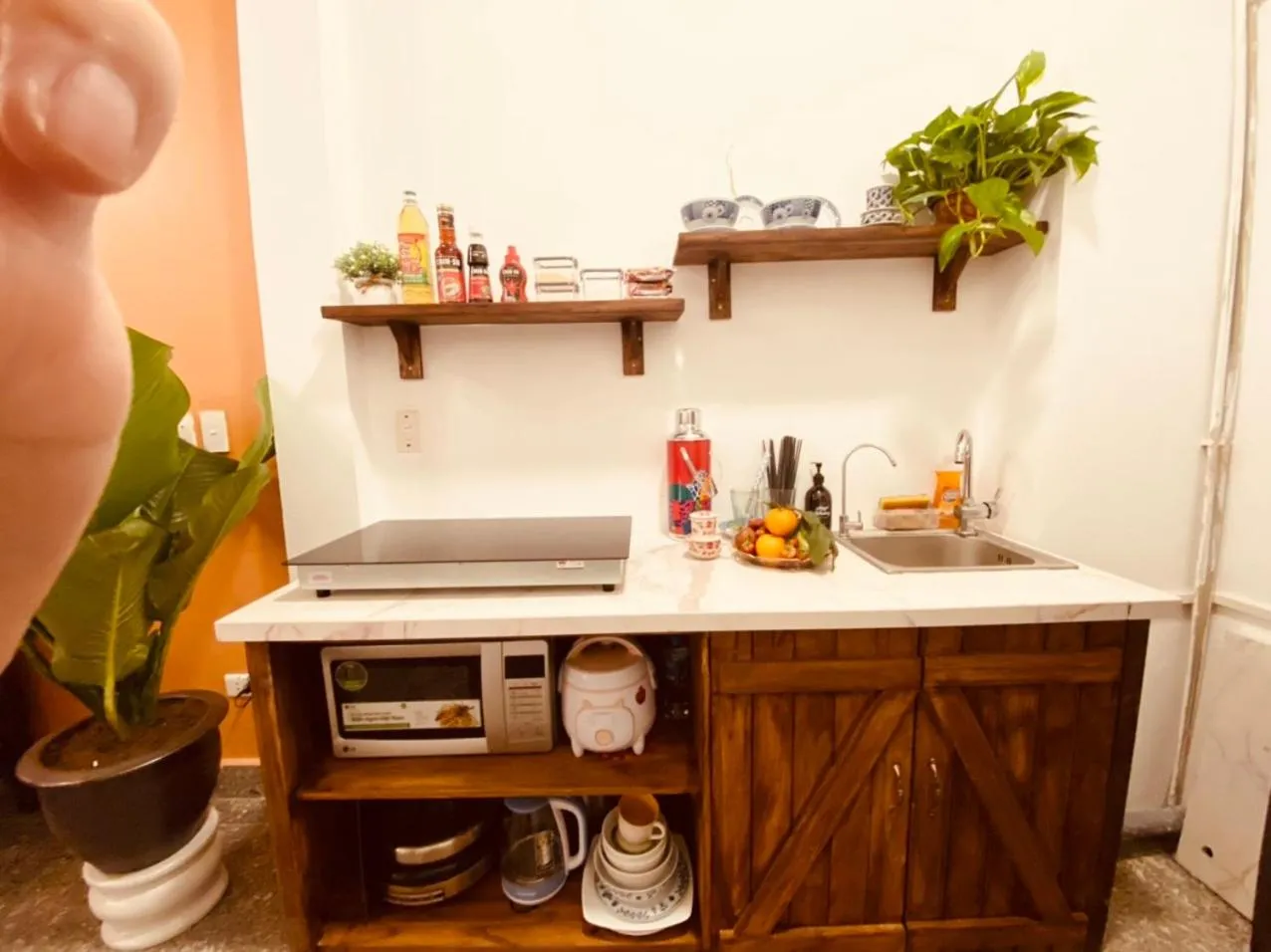 Kitchen or kitchenette in OH Trendy homes Hoan Kiem PNL1